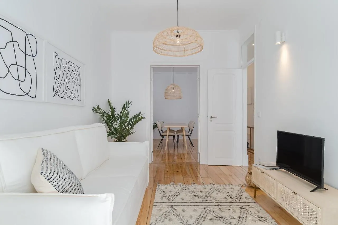 Casa Boma Lisboa - Brighting And Charming Apartment - Lapa VI  Lisbon